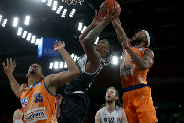 进步无疑佐 进步无疑佐