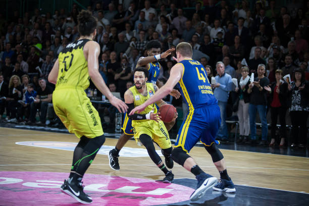 英名单上留 英名单上留